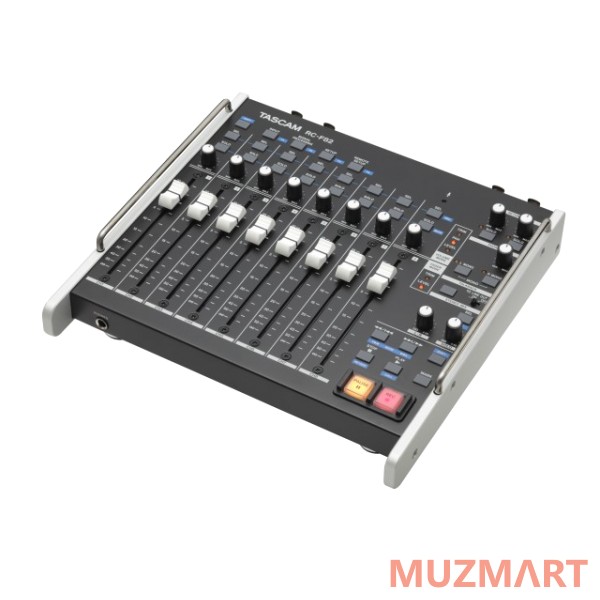 Tascam RC-F82 Контроллер